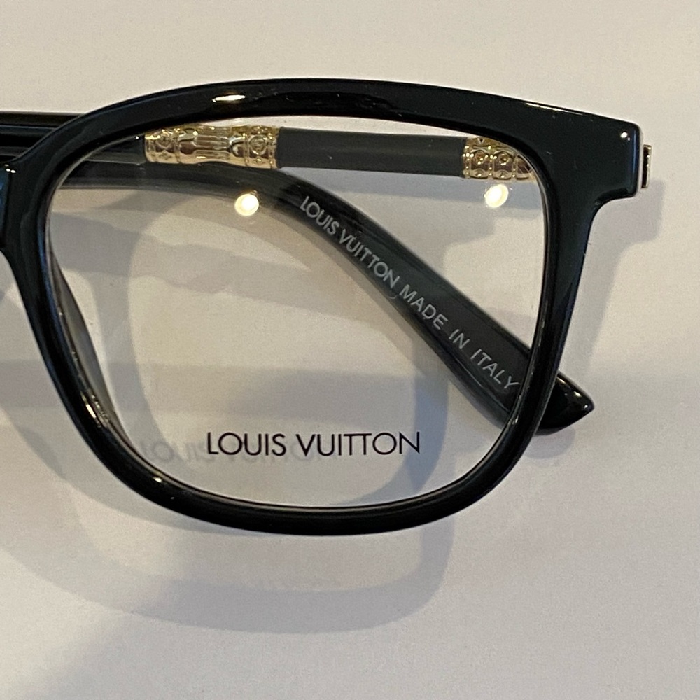 2184 49mm Black Eyeglass Frame with the Eyeglass Pouch. - Picture 3 of 7